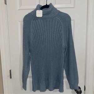 Altar'd State Soft Gray Turtleneck‎ Sweater